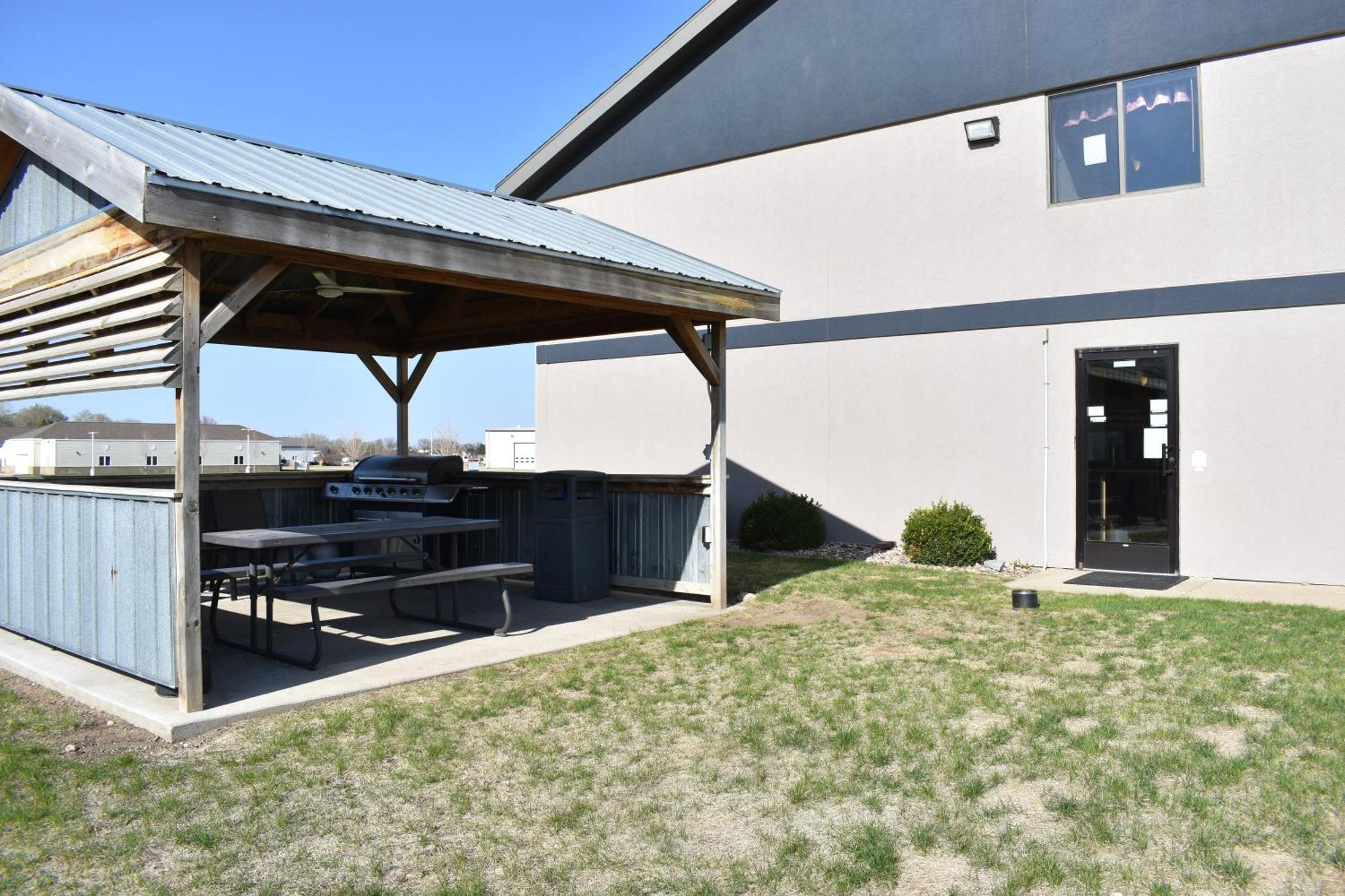 Heartland Hotel & Suites Rock Valley Buitenkant foto
