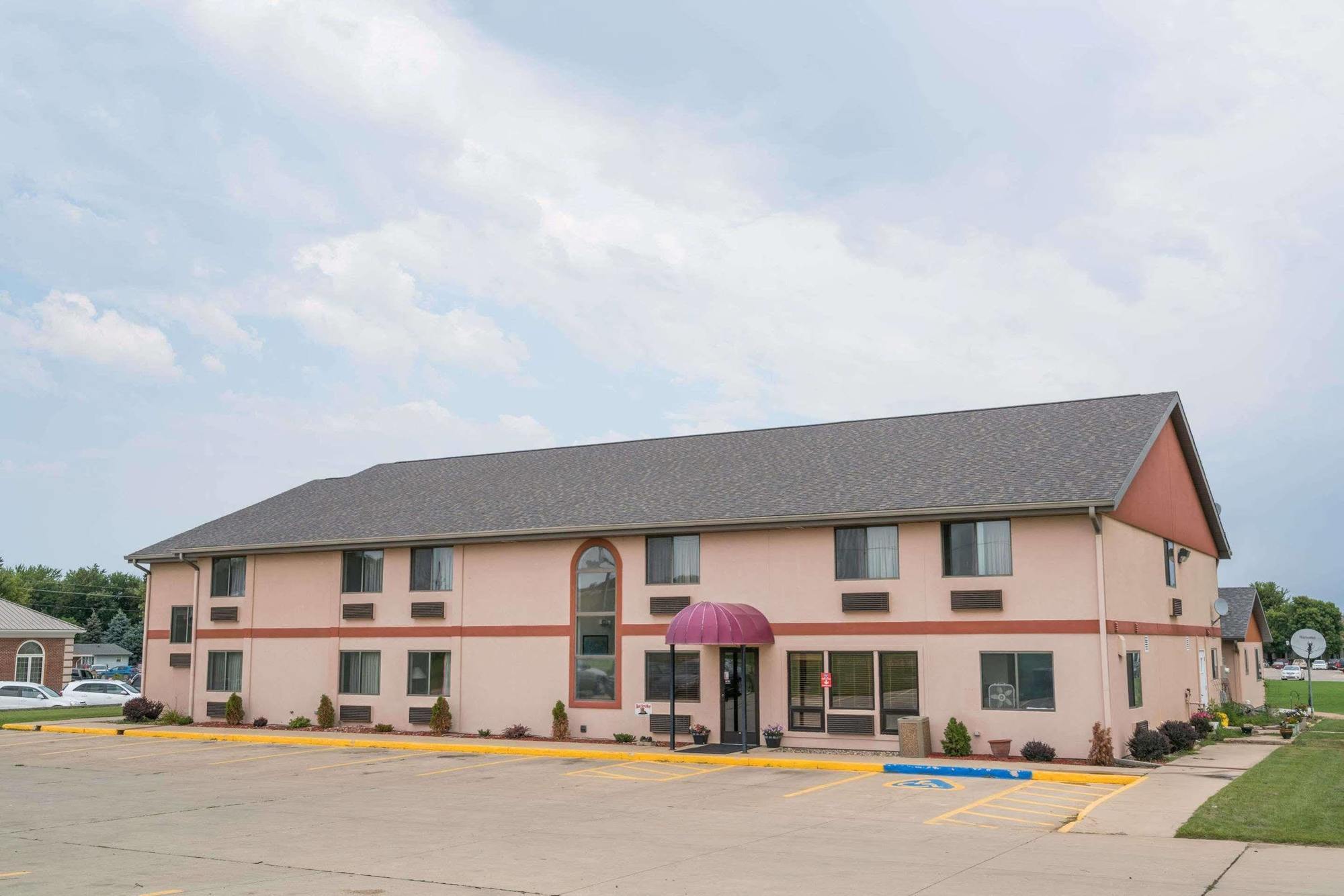 Heartland Hotel & Suites Rock Valley Buitenkant foto